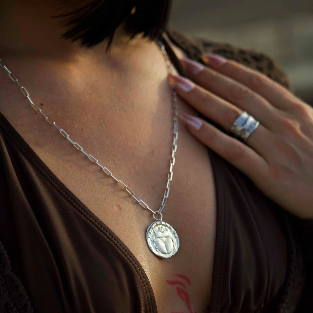 beetle necklace silver (1).1