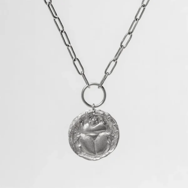 COLLAR ESCARABAJO