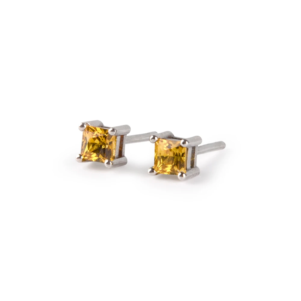 sapphire studs (2)